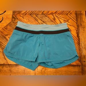 Lululemon teal running shorts- size 6